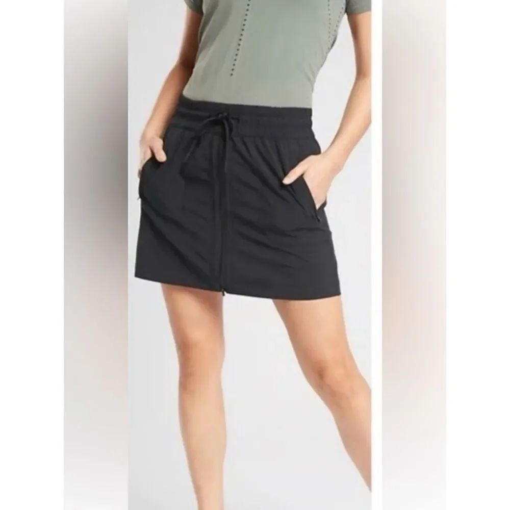 Athleta EXPEDITION Black Zip Front Performance Fabric Athletic Athleisure Skort